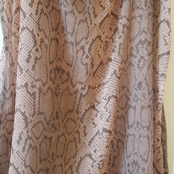 Chiffon Snake Pattern Tank Top - Picture 3 of 3